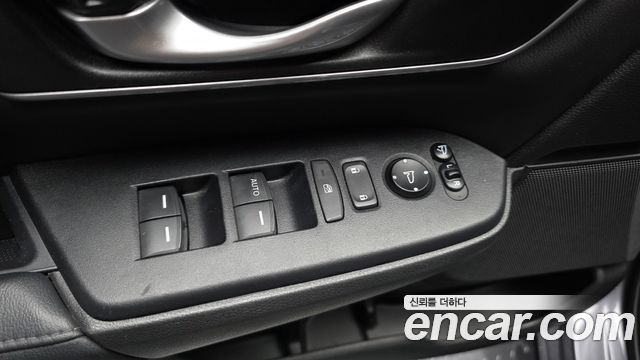 Honda CR-V 2019 — photo 30