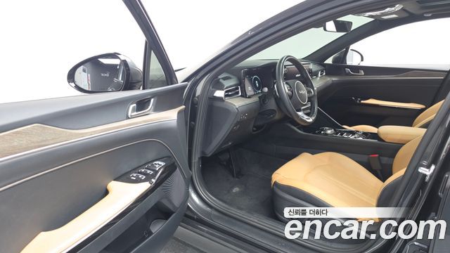 Kia K5 2023 — photo 13