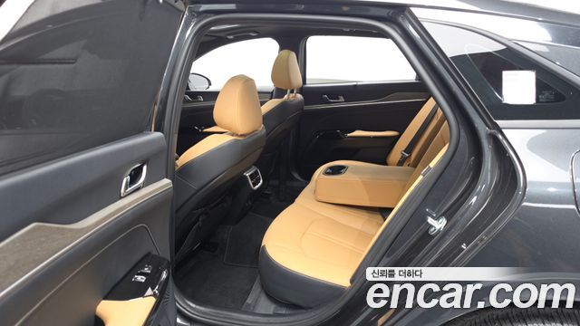 Kia K5 2023 — photo 18