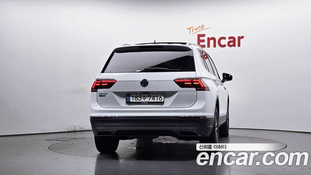 Volkswagen Tiguan 2020 — photo 4