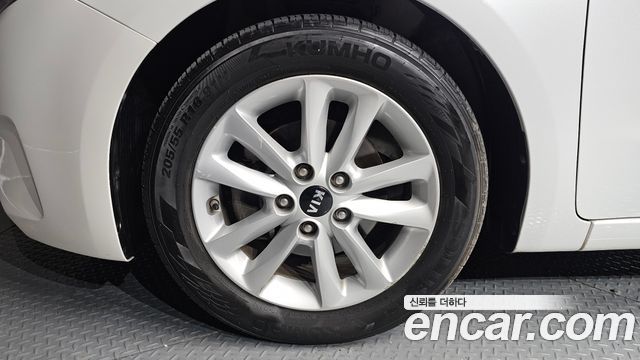 Kia K3 2016 — photo 5
