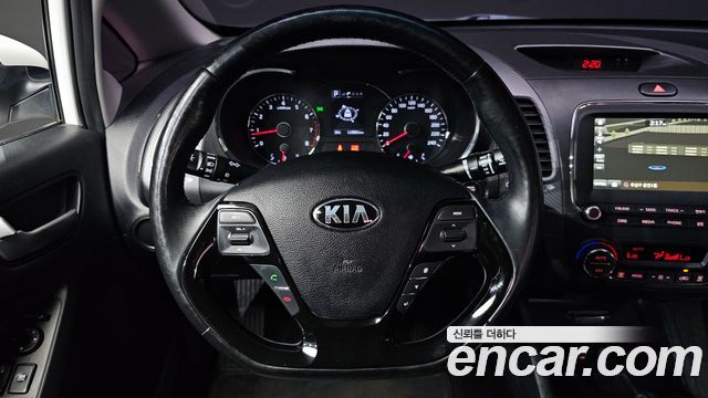 Kia K3 2016 — photo 20
