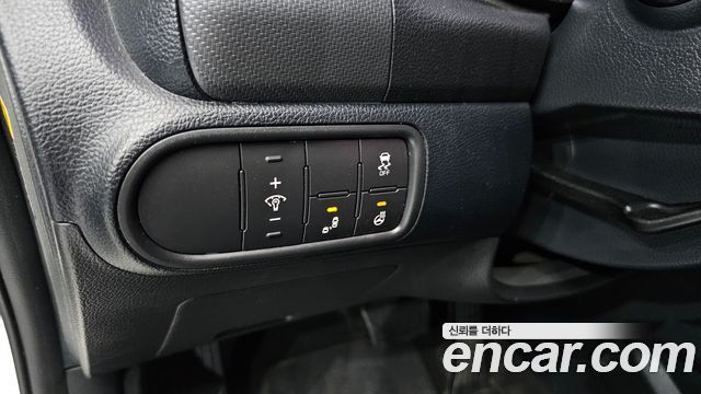 Kia K3 2016 — photo 24
