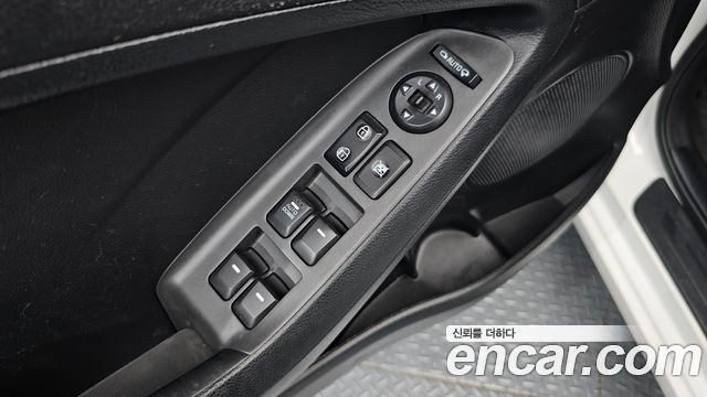 Kia K3 2016 — photo 26