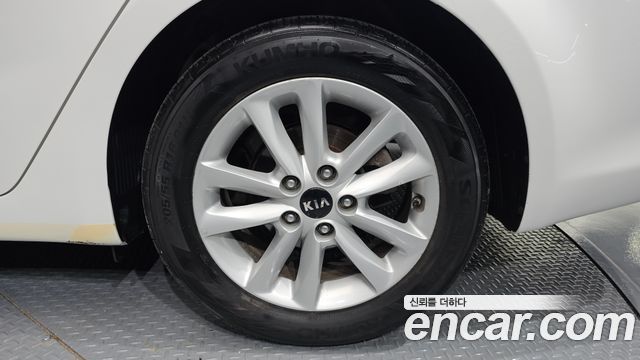 Kia K3 2016 — photo 7