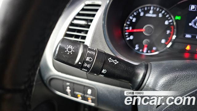 Kia K3 2016 — photo 27