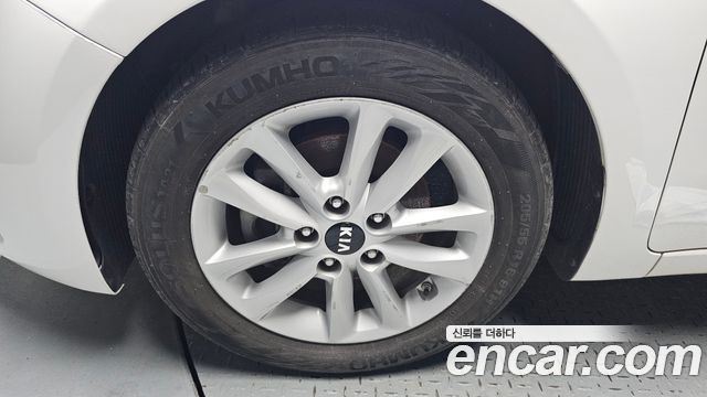 Kia K3 2016 — photo 5