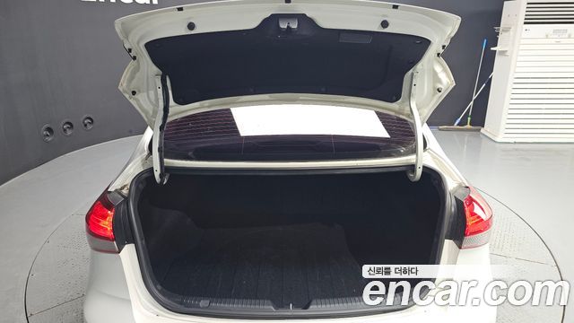 Kia K3 2016 — photo 20