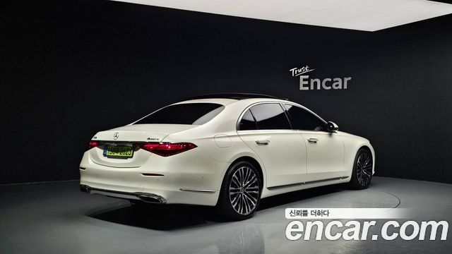 Mercedes-Benz S-Class 2022 — photo 2
