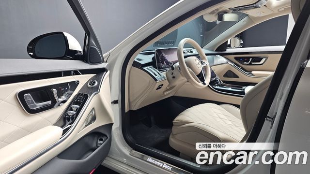 Mercedes-Benz S-Class 2022 — photo 10