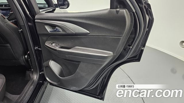 ChevroletGMDaewoo Trailblazer 2022 — photo 15