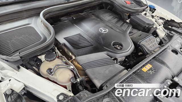 Mercedes-Benz GLE-Class 2019 — photo 6