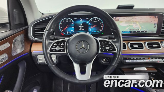 Mercedes-Benz GLE-Class 2019 — photo 19