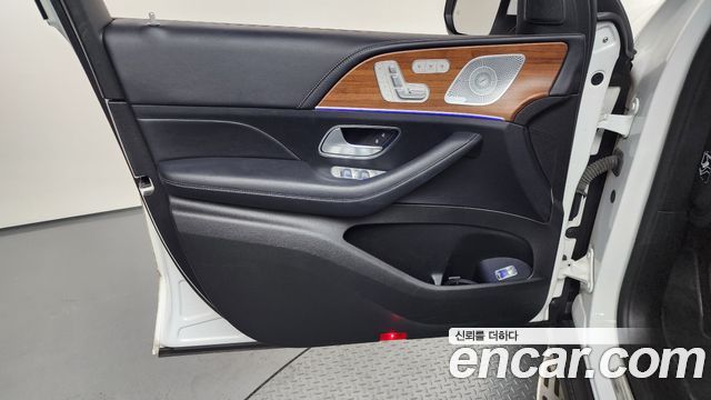 Mercedes-Benz GLE-Class 2019 — photo 14