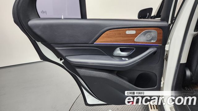 Mercedes-Benz GLE-Class 2019 — photo 15