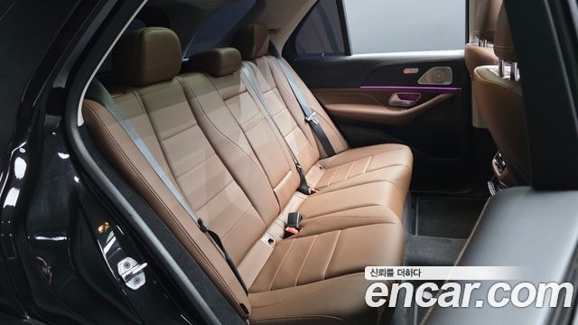 Mercedes-Benz GLE-Class 2025 — photo 17