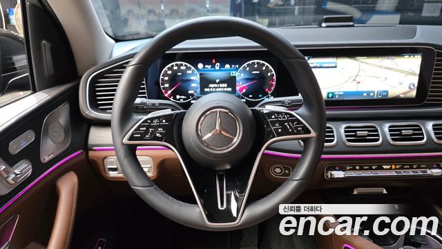 Mercedes-Benz GLE-Class 2025 — photo 19
