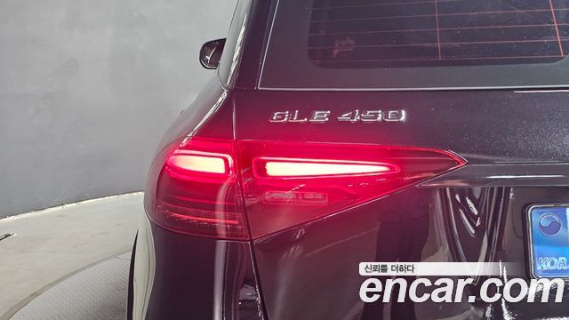 Mercedes-Benz GLE-Class 2025 — photo 9