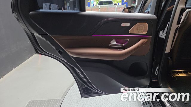 Mercedes-Benz GLE-Class 2025 — photo 15