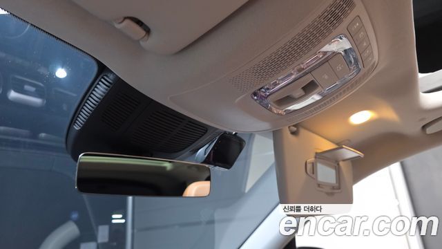 Mercedes-Benz GLE-Class 2025 — photo 30