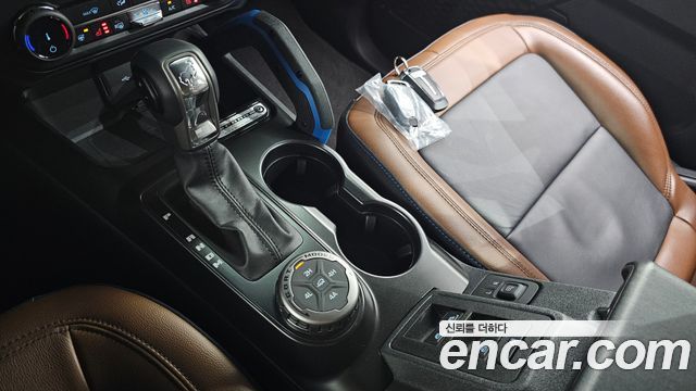 Ford Bronco 2022 — photo 12