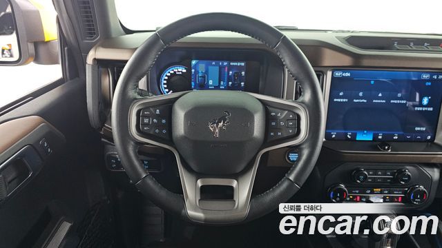 Ford Bronco 2022 — photo 19