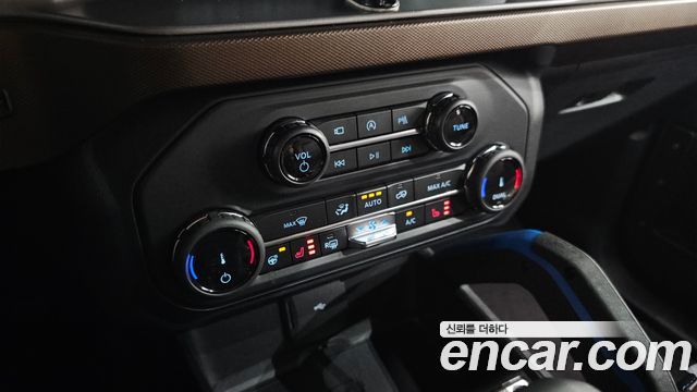 Ford Bronco 2022 — photo 25