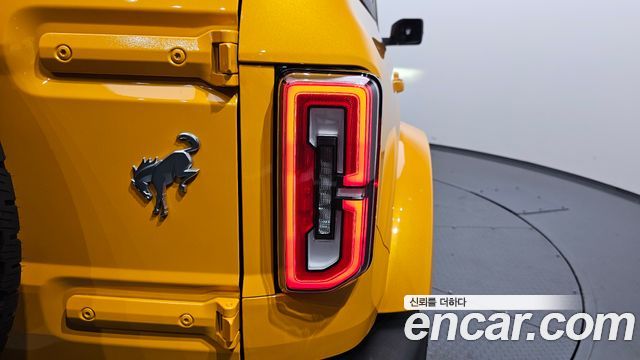 Ford Bronco 2022 — photo 9