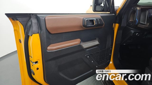Ford Bronco 2022 — photo 14