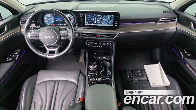 Kia K5 2023 — photo 10