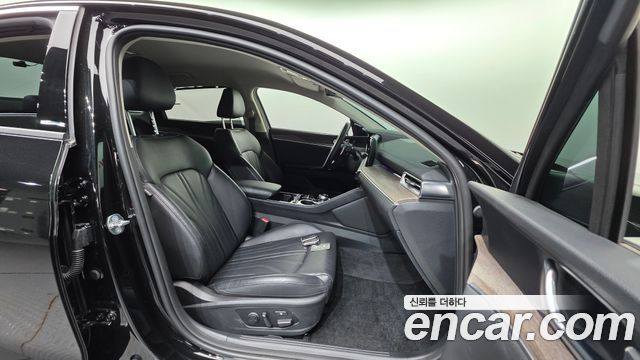 Kia K5 2023 — photo 13