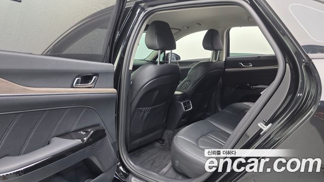 Kia K5 2023 — photo 23