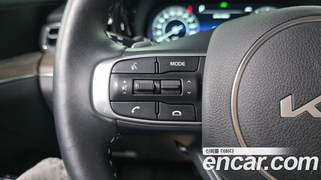Kia K5 2023 — photo 16