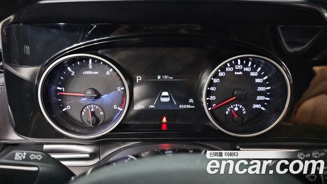 Kia Canival 2021 — photo 8
