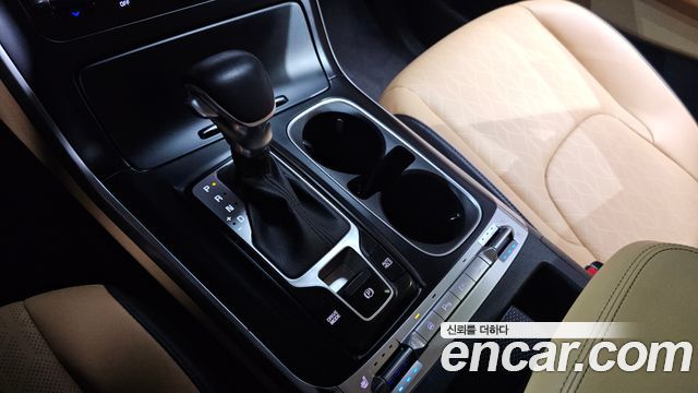 Kia Canival 2021 — photo 9