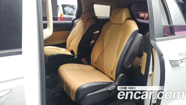 Kia Canival 2021 — photo 11