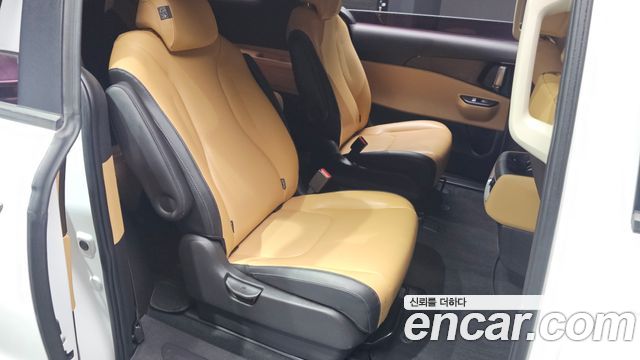 Kia Canival 2021 — photo 12
