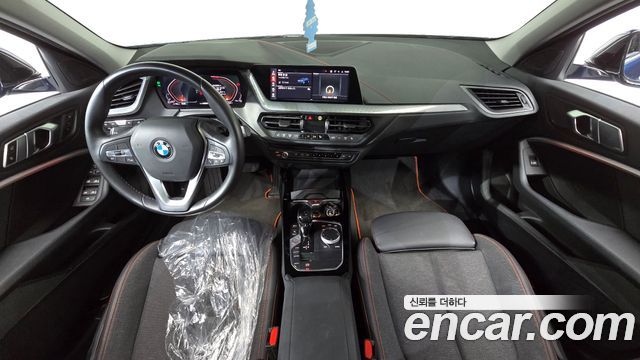 BMW 1-Series 2021 — photo 7