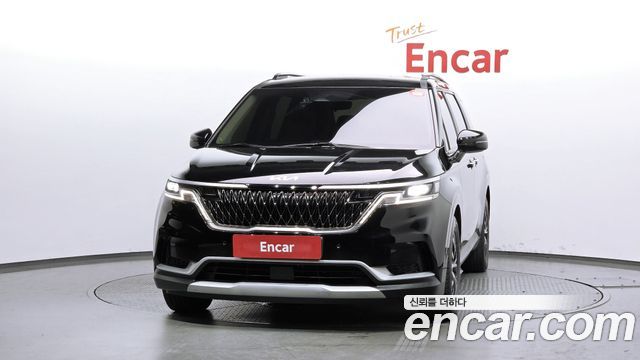 Kia Canival 2023 — photo 3