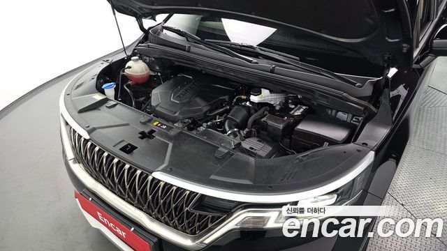 Kia Canival 2023 — photo 6
