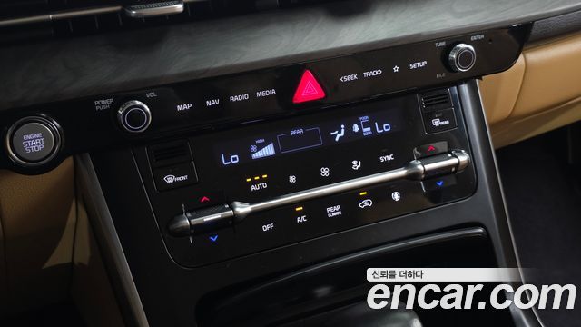 Kia Canival 2023 — photo 17