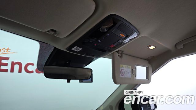 Kia Canival 2023 — photo 18