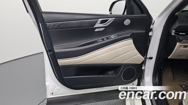 Genesis GV80 2023 — photo 14