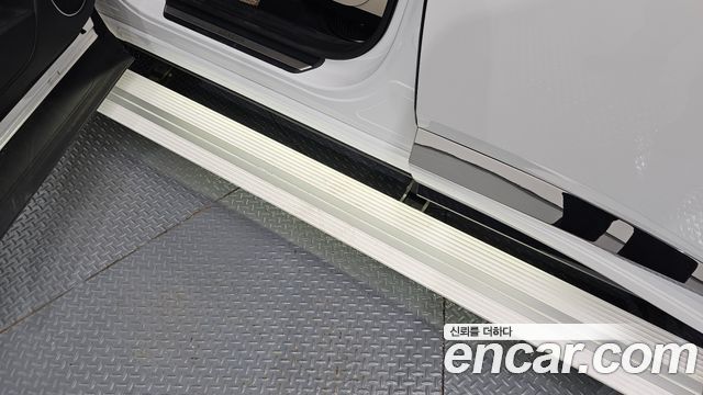 Genesis GV80 2023 — photo 28