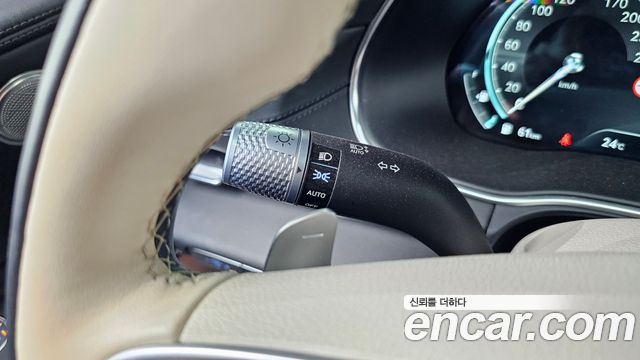 Genesis GV80 2023 — photo 29