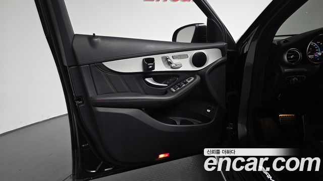 Mercedes-Benz GLC-Class 2022 — photo 14