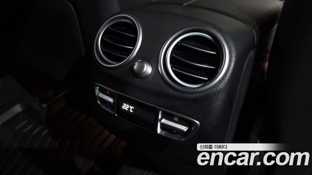 Mercedes-Benz GLC-Class 2022 — photo 28