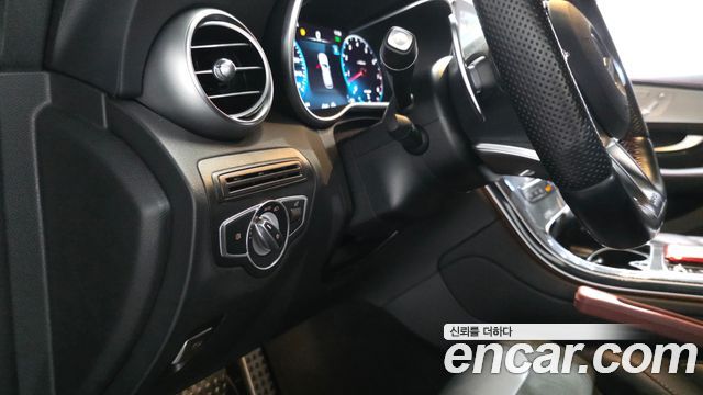 Mercedes-Benz GLC-Class 2022 — photo 32