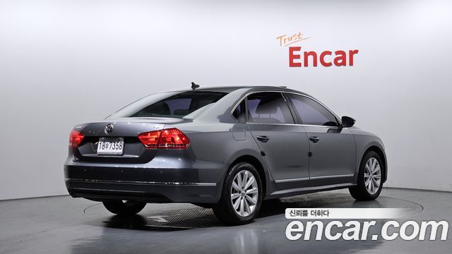 Volkswagen Passat 2015 — photo 2