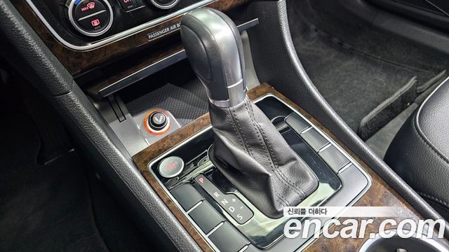 Volkswagen Passat 2015 — photo 9